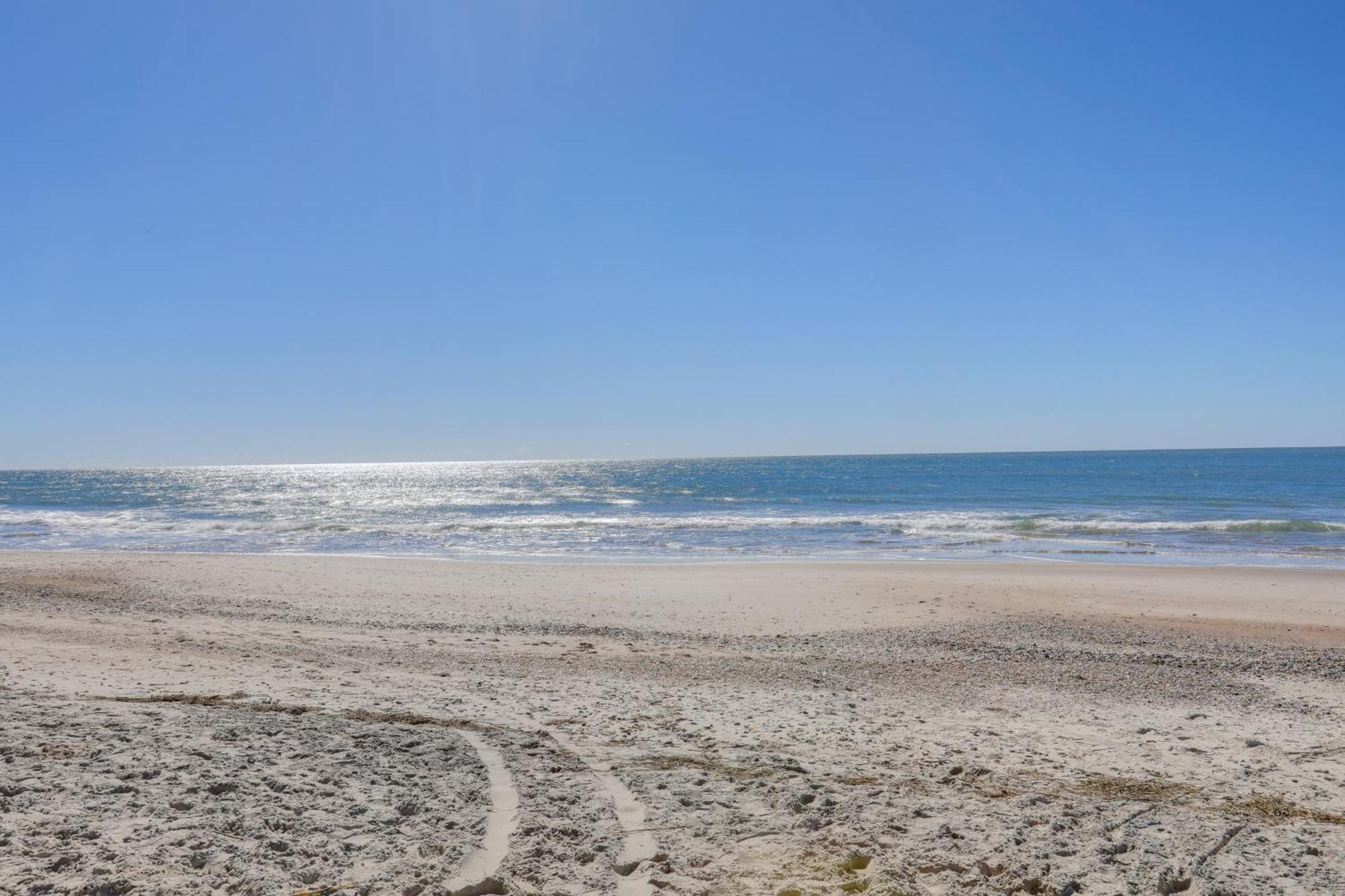 Pine Knoll Shores Getaway - Walk To Beach! エクステリア 写真